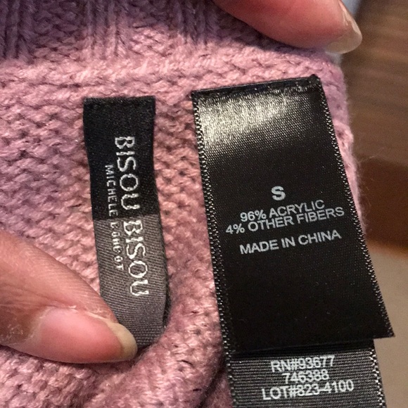 Bisou Bisou Sweater - Picture 5 of 5